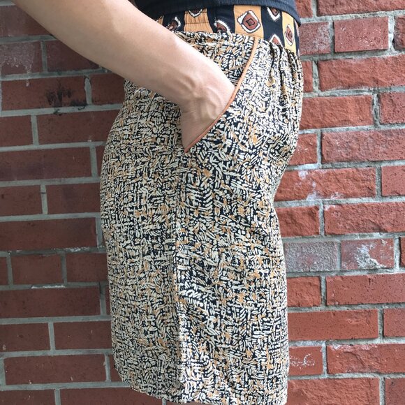 90's Vintage Funky Print Shorts - Union Made in USA - Elastic Back Waist - Picture 4 of 4